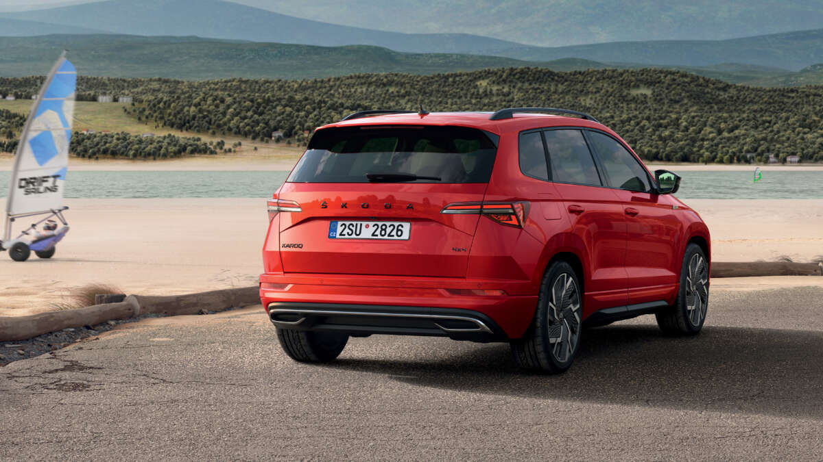skoda karoq fl m62 model character gallery exterior 03